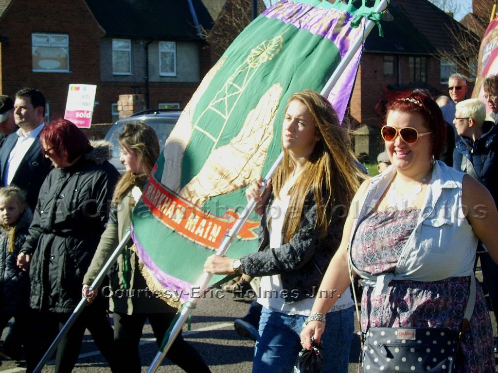 These Young Ladies did well handling this banner in quite breezy conditions,well done!!